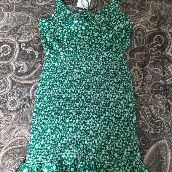 NWT! Bershka Floral Green & White Dress L - Picture 7 of 7